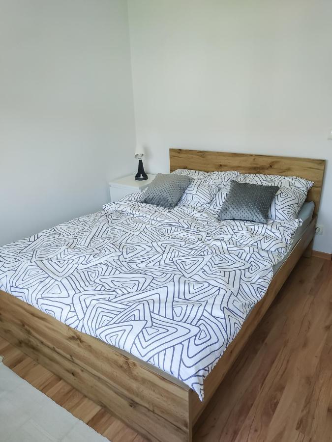 Uroczy Apartament Pod Skarpa Wadowice Extérieur photo