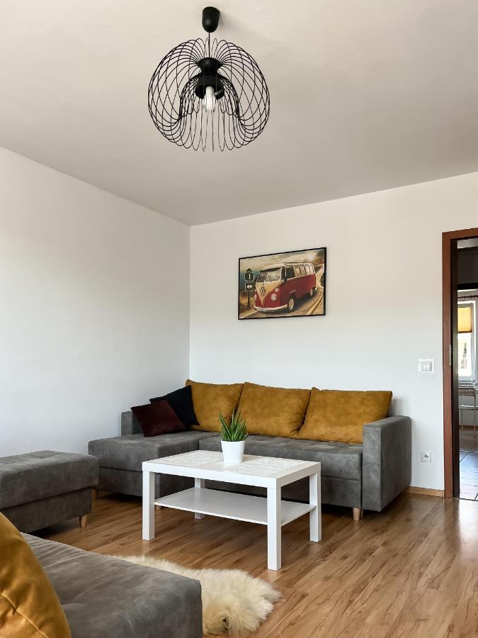 Uroczy Apartament Pod Skarpa Wadowice Extérieur photo