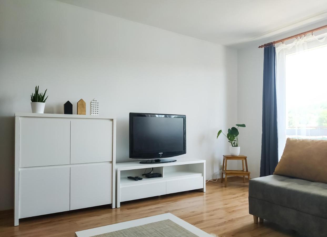 Uroczy Apartament Pod Skarpa Wadowice Extérieur photo