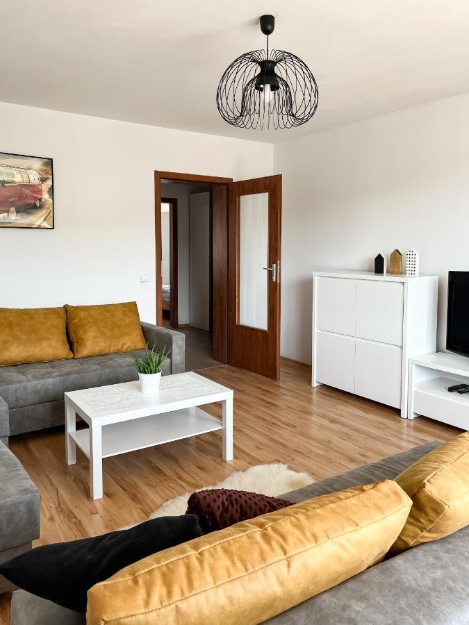 Uroczy Apartament Pod Skarpa Wadowice Extérieur photo